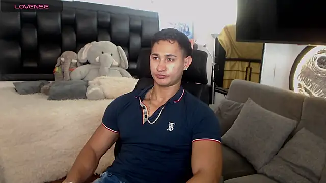 Snapshot of BenjaminCooperk chatting on 05-10-26, 09:47 BenjaminCooperk online show from 05-10-26, 09:47