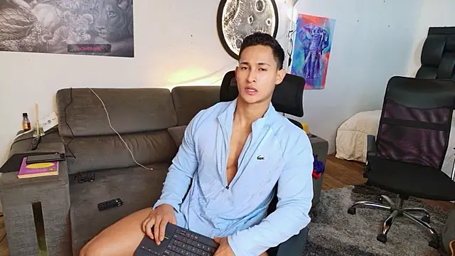 Snapshot of BenjaminCooperk chatting on 07-15-26, 06:18 BenjaminCooperk online show from 07-15-26, 06:18