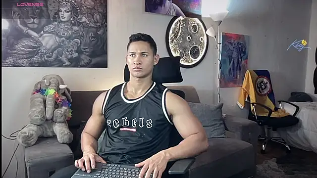 Snapshot of BenjaminCooperk chatting on 08-04-26, 12:47 BenjaminCooperk online show from 08-04-26, 12:47