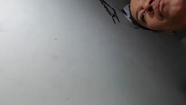 Snapshot of adrixxx38 chatting on 01-18-26, 04:44 adrixxx38 online show from 01-18-26, 04:44