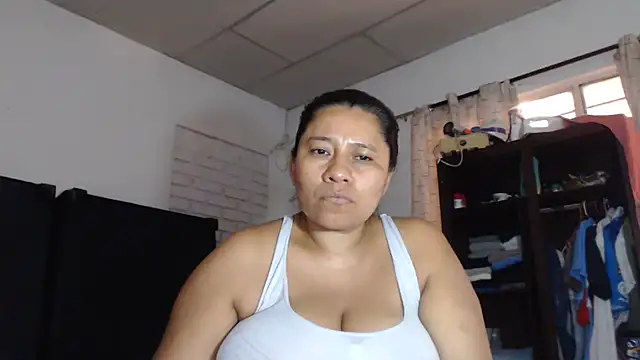 Snapshot of adrixxx38 chatting on 02-17-26, 09:54 adrixxx38 online show from 02-17-26, 09:54