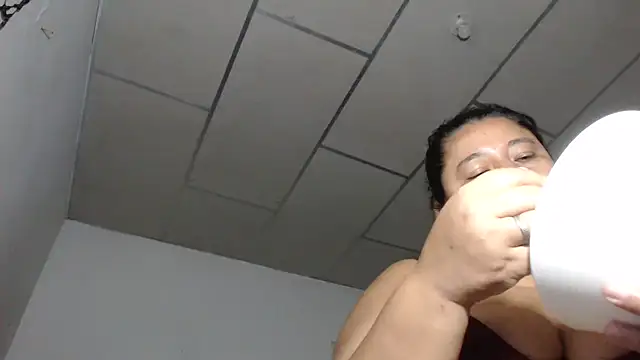 Snapshot of adrixxx38 chatting on 03-11-26, 05:02 adrixxx38 online show from 03-11-26, 05:02