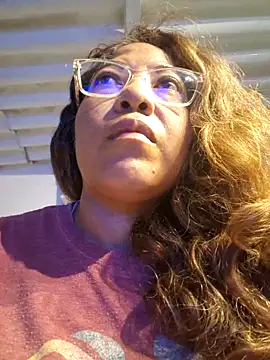 Snapshot of mila38 chatting on 10-28-25, 05:48 mila38 online show from 10-28-25, 05:48