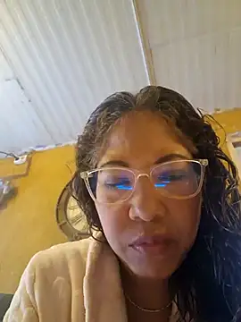 Snapshot of mila38 chatting on 11-18-25, 09:47 mila38 online show from 11-18-25, 09:47