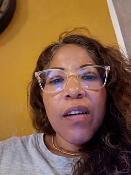 Snapshot of mila38 chatting on 11-25-25, 09:37 mila38 online show from 11-25-25, 09:37