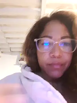 Snapshot of mila38 chatting on 12-13-25, 10:26 mila38 online show from 12-13-25, 10:26