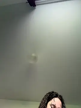 Snapshot of Clara-xoxo chatting on 01-11-26, 01:49 Clara-xoxo online show from 01-11-26, 01:49