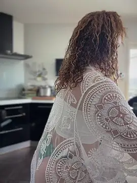 Snapshot of Clara-xoxo chatting on 02-26-26, 01:21 Clara-xoxo online show from 02-26-26, 01:21