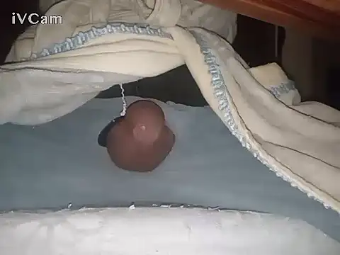 Snapshot of Bigdick666cm chatting on 01-19-25, 04:04 Bigdick666cm online show from 01-19-25, 04:04