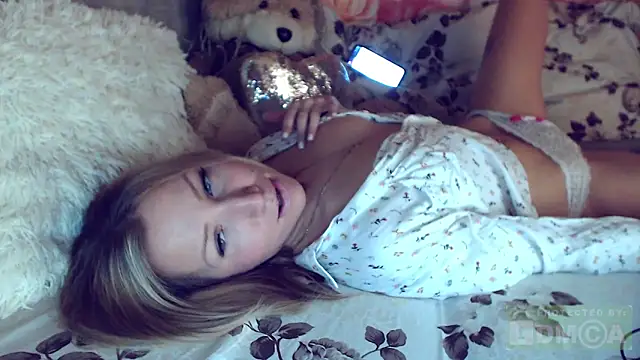 Snapshot of mimmi_ chatting on 01-27-25, 11:11 mimmi online show from 01-27-25, 11:11