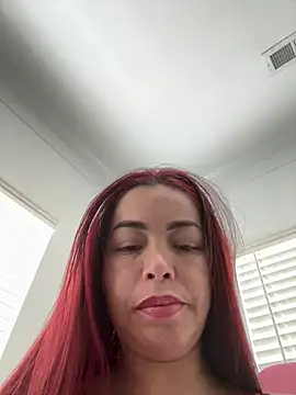 Snapshot of TefyLove20 chatting on 02-05-25, 04:58 TefyLove20 online show from 02-05-25, 04:58
