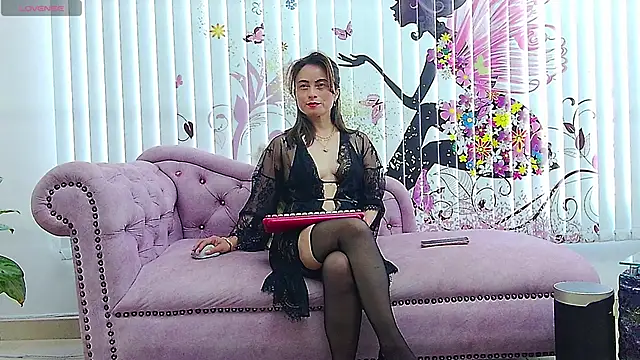 MarcelaFlores online show from 04-30-26, 02:45