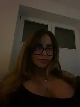 Snapshot of Etwas_neugierig chatting on 01-06-25, 10:26 Etwas neugierig online show from 01-06-25, 10:26