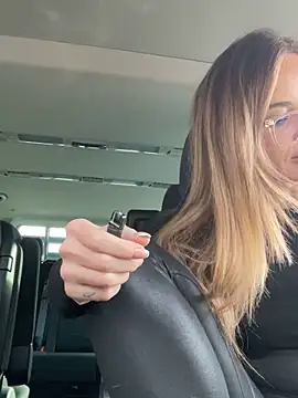 Snapshot of Etwas_neugierig chatting on 03-02-26, 03:30 Etwas neugierig online show from 03-02-26, 03:30