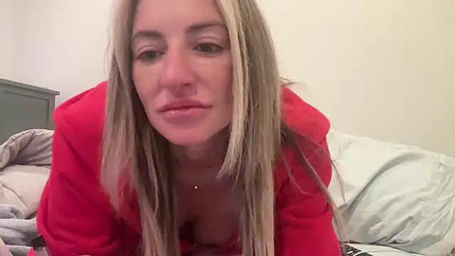 Snapshot of AmandaStarryNight chatting on 01-13-25, 05:23 AmandaStarryNight online show from 01-13-25, 05:23