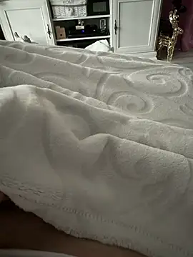 Snapshot of frechsein chatting on 11-26-25, 08:48 frechsein online show from 11-26-25, 08:48