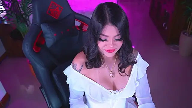 Snapshot of ambarEvans chatting on 02-17-26, 01:13 ambarEvans online show from 02-17-26, 01:13