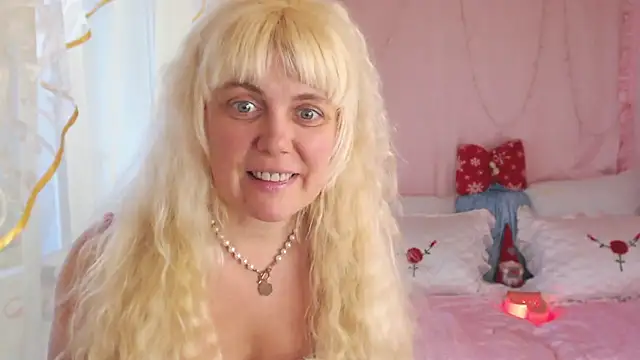 SunnySylvia online show from 12-31-24, 12:46