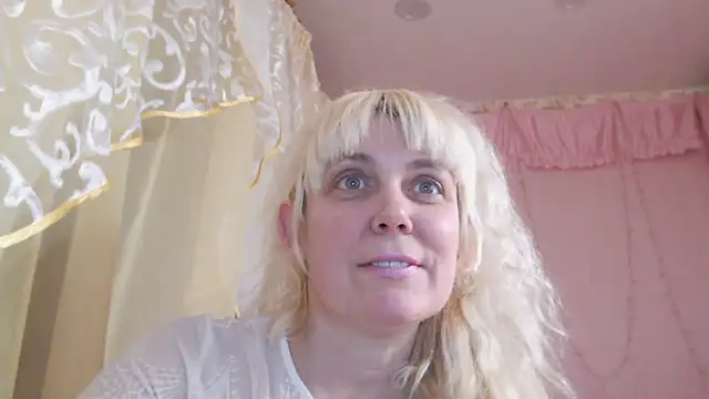 SunnySylvia online show from 01-07-25, 04:27