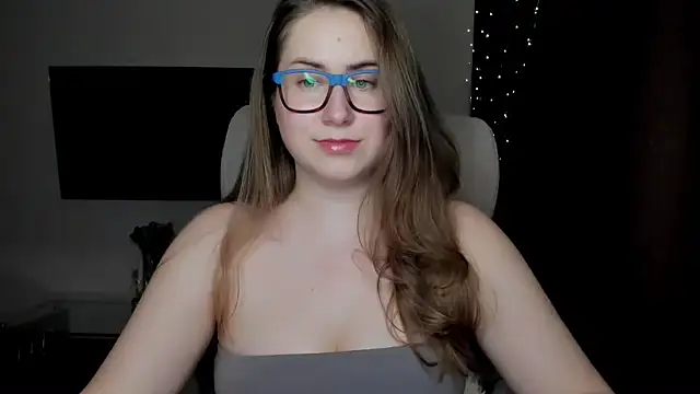 Snapshot of SeasonalSomeone chatting on 11-07-25, 10:54 SeasonalSomeone online show from 11-07-25, 10:54