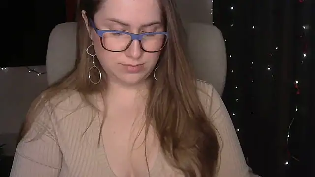 Snapshot of SeasonalSomeone chatting on 01-07-26, 10:01 SeasonalSomeone online show from 01-07-26, 10:01