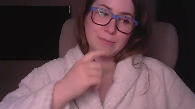 Snapshot of SeasonalSomeone chatting on 03-11-26, 11:55 SeasonalSomeone online show from 03-11-26, 11:55