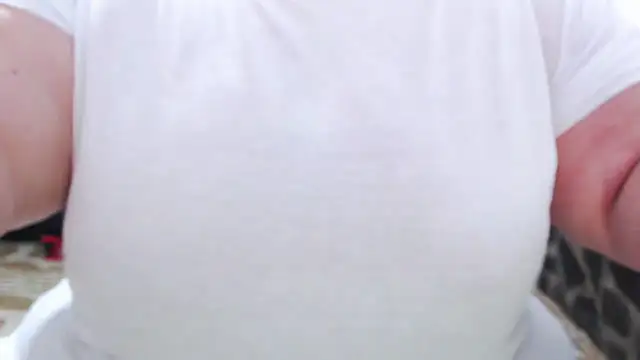 Snapshot of piticaforever chatting on 10-11-25, 02:22 piticaforever online show from 10-11-25, 02:22