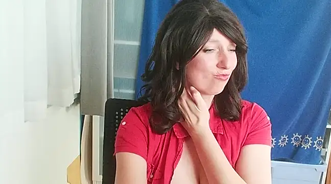 Snapshot of hotdestany chatting on 02-21-25, 02:27 hotdestany online show from 02-21-25, 02:27