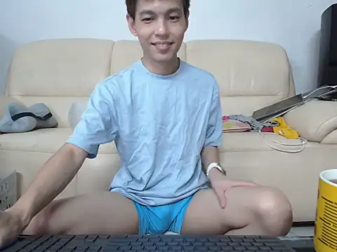 Snapshot of andrewooi chatting on 06-20-26, 08:06 andrewooi online show from 06-20-26, 08:06