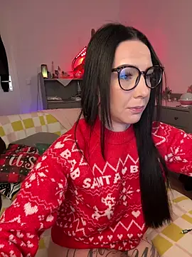 Snapshot of Trixie-Tainted chatting on 12-15-25, 04:22 Trixie-Tainted online show from 12-15-25, 04:22