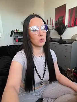 Snapshot of Trixie-Tainted chatting on 03-02-26, 02:46 Trixie-Tainted online show from 03-02-26, 02:46