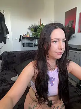 Trixie-Tainted online show from 06-08-26, 12:16