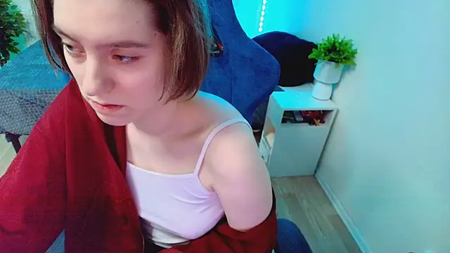 CranberryHot online show from 11-24-25, 04:34