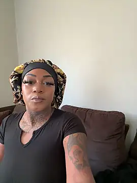 Snapshot of Creamesensation chatting on 01-13-25, 03:26 Creamesensation online show from 01-13-25, 03:26