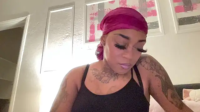 Snapshot of Creamesensation chatting on 01-22-25, 02:14 Creamesensation online show from 01-22-25, 02:14