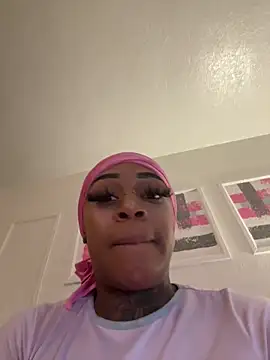 Snapshot of Creamesensation chatting on 01-23-25, 05:13 Creamesensation online show from 01-23-25, 05:13