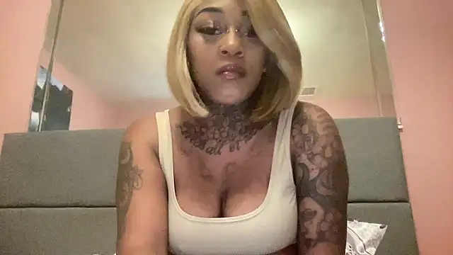 Snapshot of Creamesensation chatting on 01-29-25, 05:45 Creamesensation online show from 01-29-25, 05:45