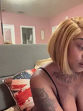 Snapshot of Creamesensation chatting on 02-02-25, 07:46 Creamesensation online show from 02-02-25, 07:46