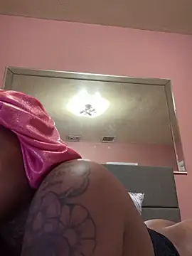 Snapshot of Creamesensation chatting on 02-03-25, 10:25 Creamesensation online show from 02-03-25, 10:25