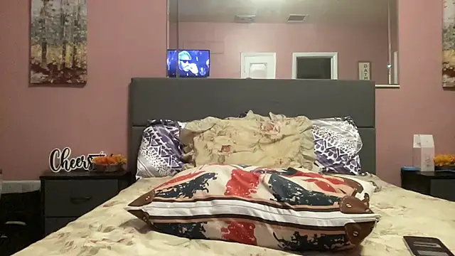 Snapshot of Creamesensation chatting on 02-20-25, 06:35 Creamesensation online show from 02-20-25, 06:35