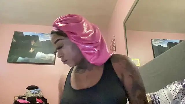 Snapshot of Creamesensation chatting on 02-21-25, 03:43 Creamesensation online show from 02-21-25, 03:43