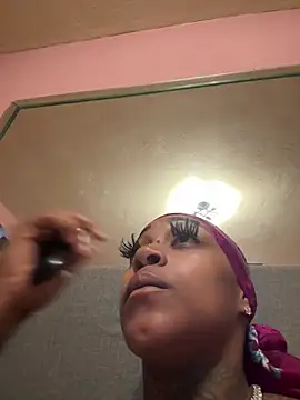 Snapshot of Creamesensation chatting on 02-23-25, 02:04 Creamesensation online show from 02-23-25, 02:04