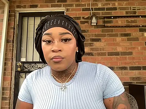 Snapshot of Creamesensation chatting on 09-22-25, 03:36 Creamesensation online show from 09-22-25, 03:36