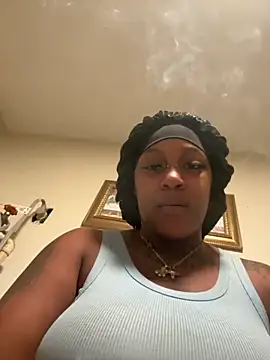 Snapshot of Creamesensation chatting on 10-14-25, 11:11 Creamesensation online show from 10-14-25, 11:11