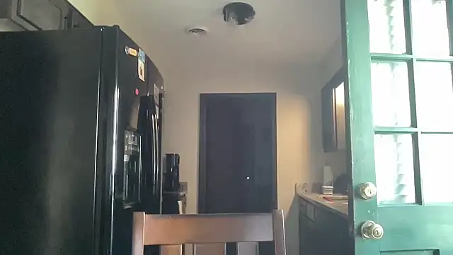 Snapshot of Creamesensation chatting on 10-16-25, 02:18 Creamesensation online show from 10-16-25, 02:18