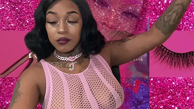 Snapshot of Creamesensation chatting on 02-13-26, 01:12 Creamesensation online show from 02-13-26, 01:12