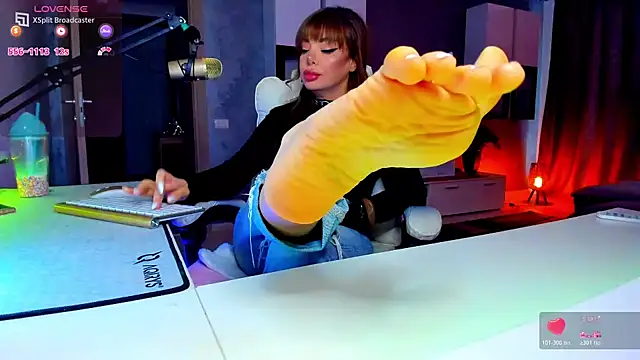 Miss kay1111 online show from 06-01-26, 01:57