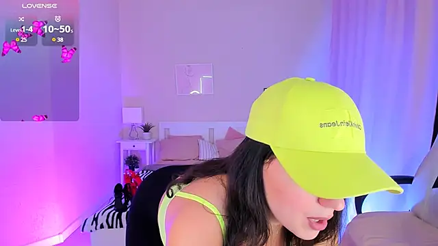 HelenaRegal online show from 01-31-25, 01:56