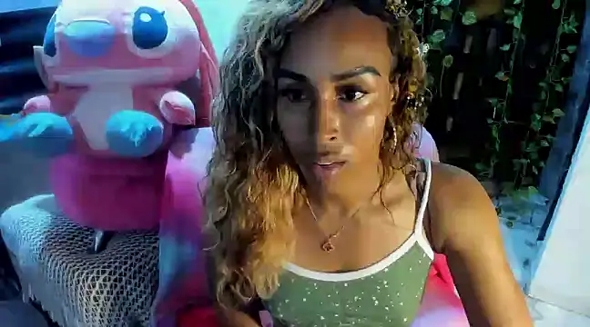 Snapshot of CarameloCeron chatting on 02-06-25, 03:52 CarameloCeron online show from 02-06-25, 03:52