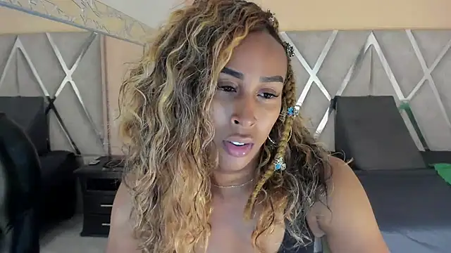 Snapshot of CarameloCeron chatting on 02-21-25, 06:26 CarameloCeron online show from 02-21-25, 06:26